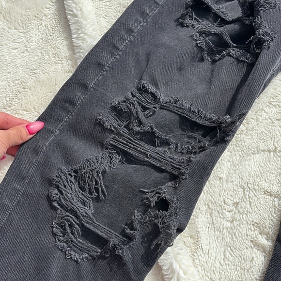 American Eagle Black Distressed Hi-Rise Jegging – Size 0 | Edgy Everyday Style - Picture 4 of 11